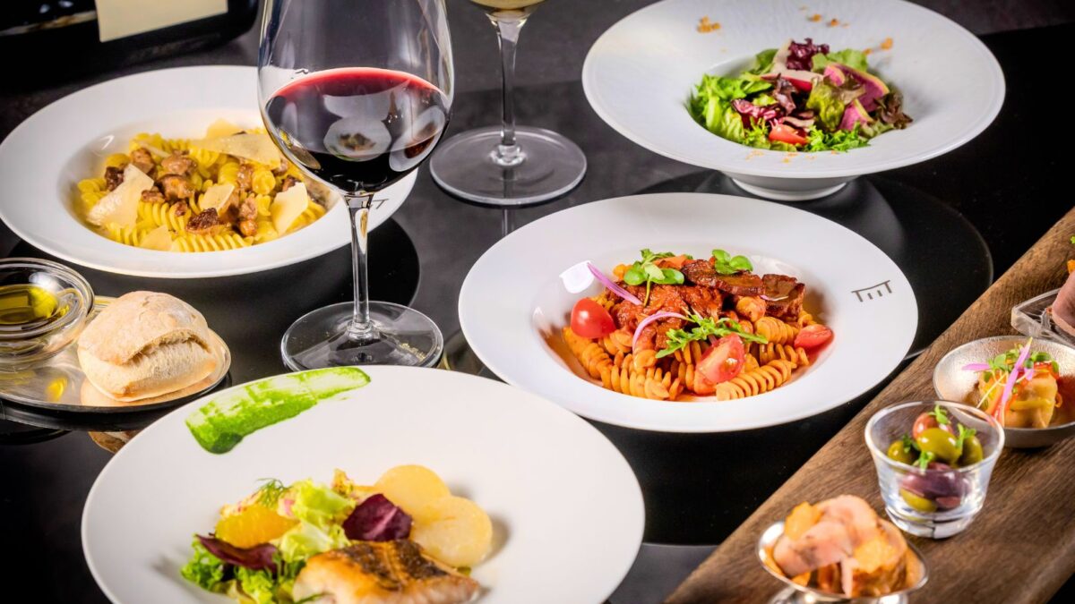 Early Dinner at Riverside Cafe MUNI