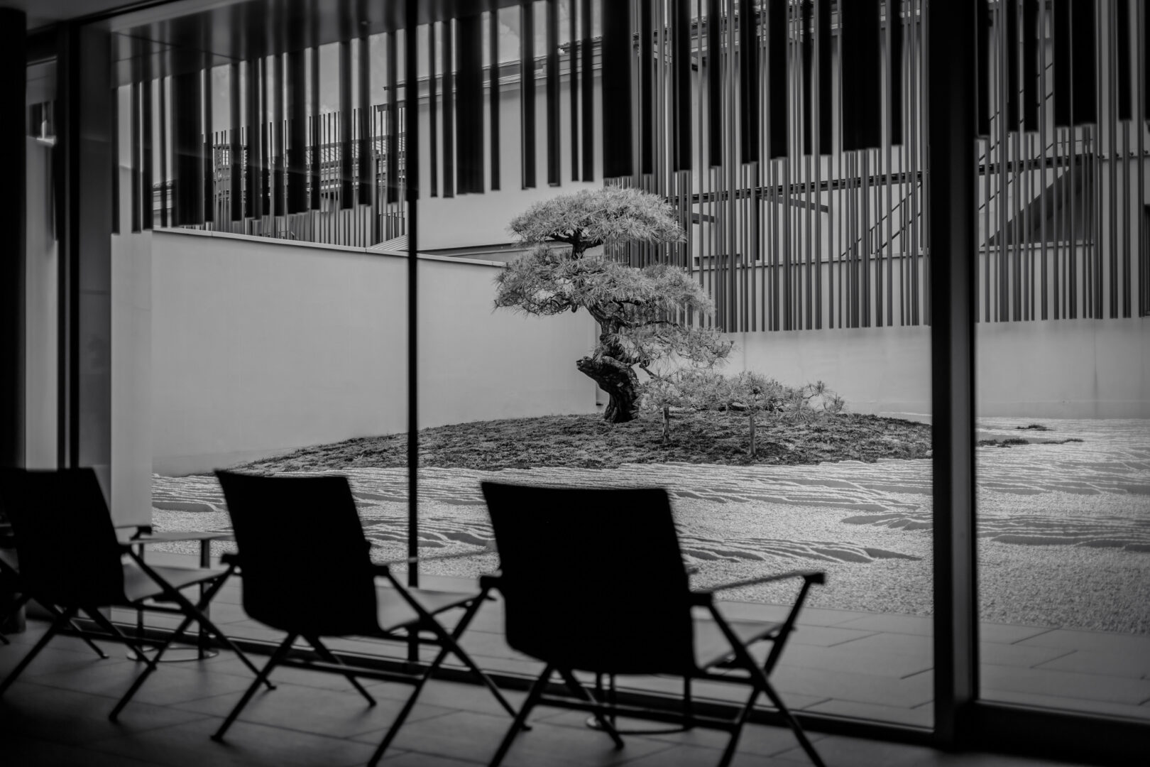 因法定電氣設備檢查及館內設施維護而暫停營業的公告