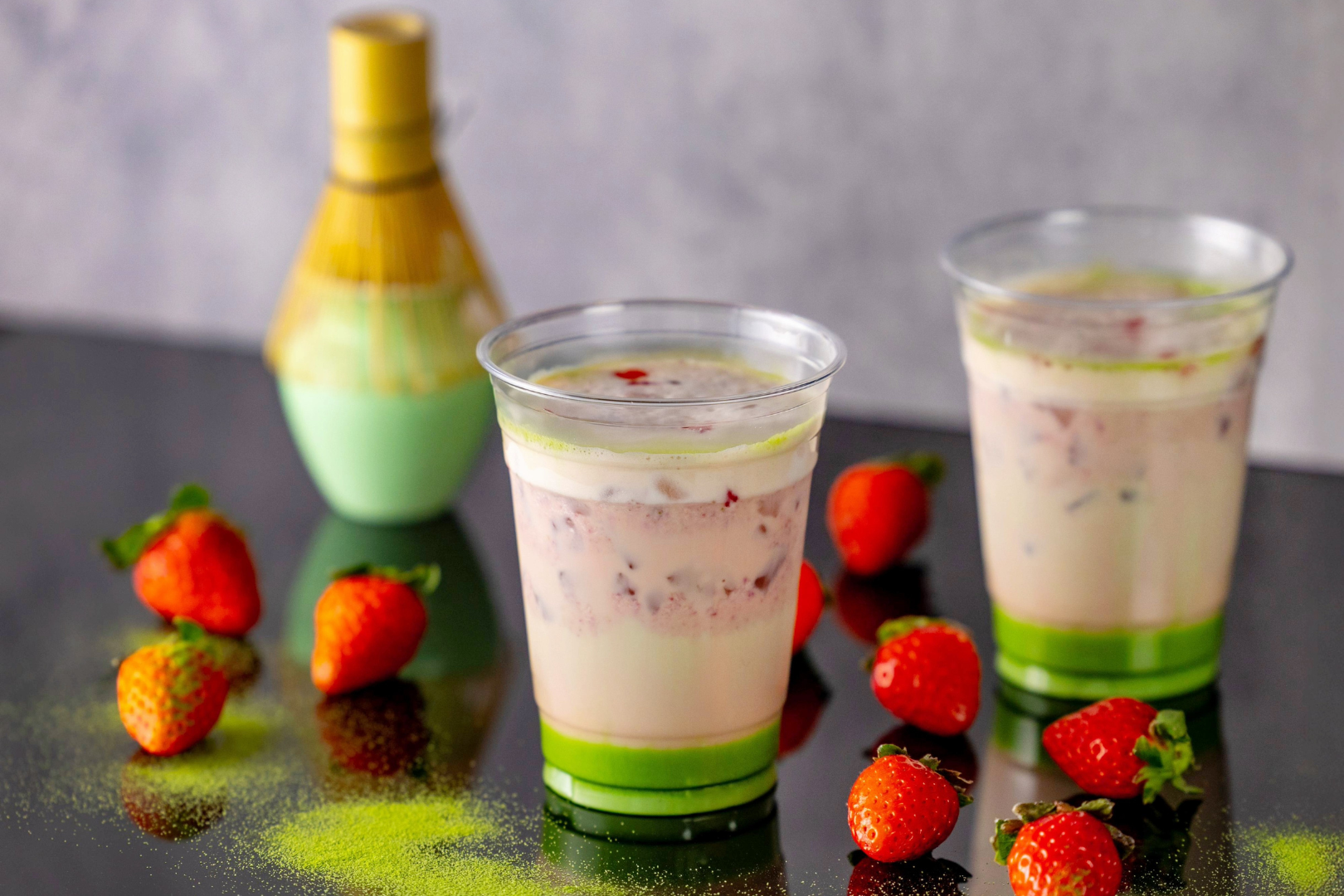 【Juice & Sweets MUNI】Seasonal Drink ─ Matcha & Strawberry Milk