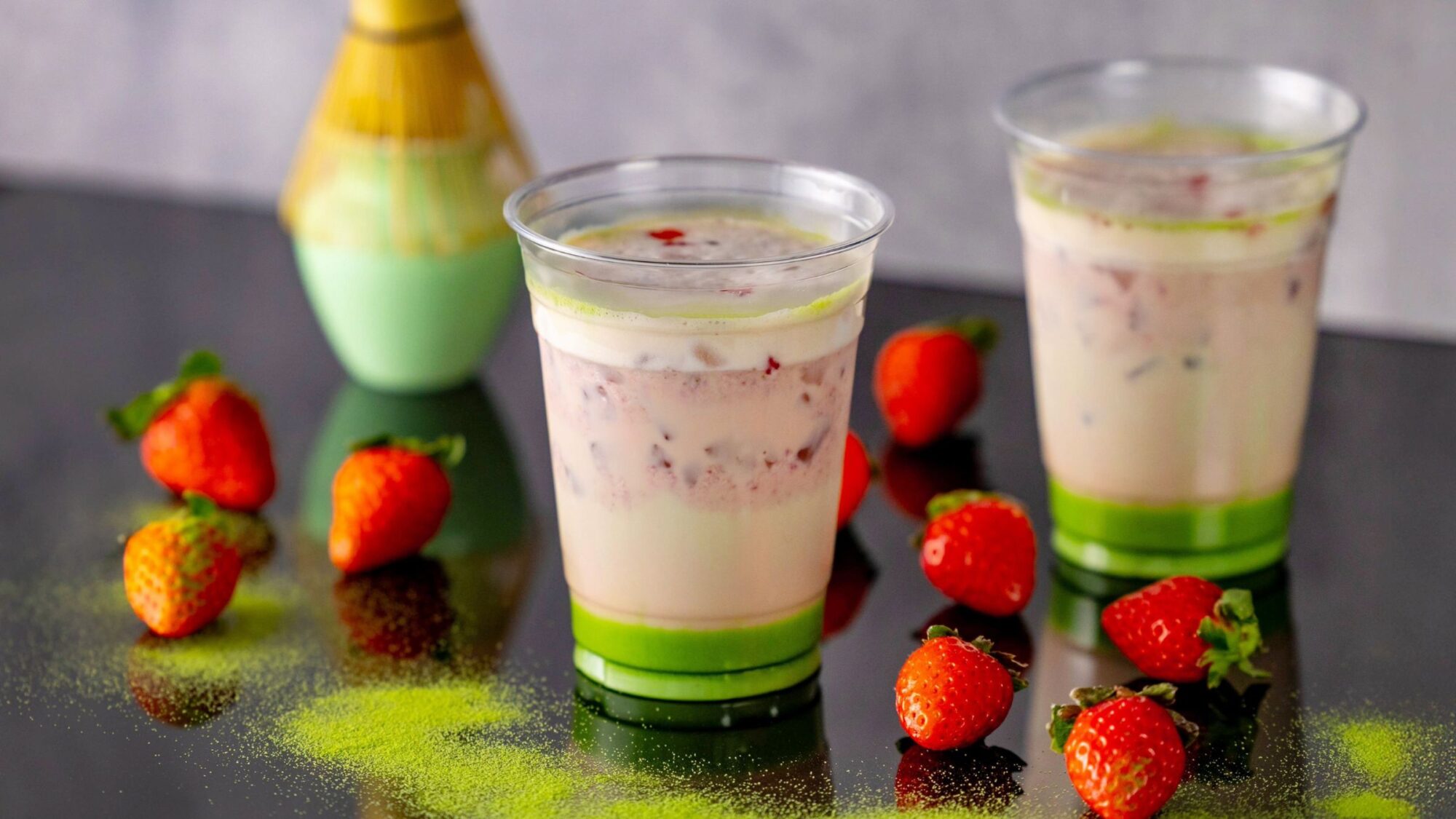 シーズナルドリンク「抹茶といちごミルク」が登場 1月から登場のシーズナルドリンク「抹茶といちごミルク」の写真