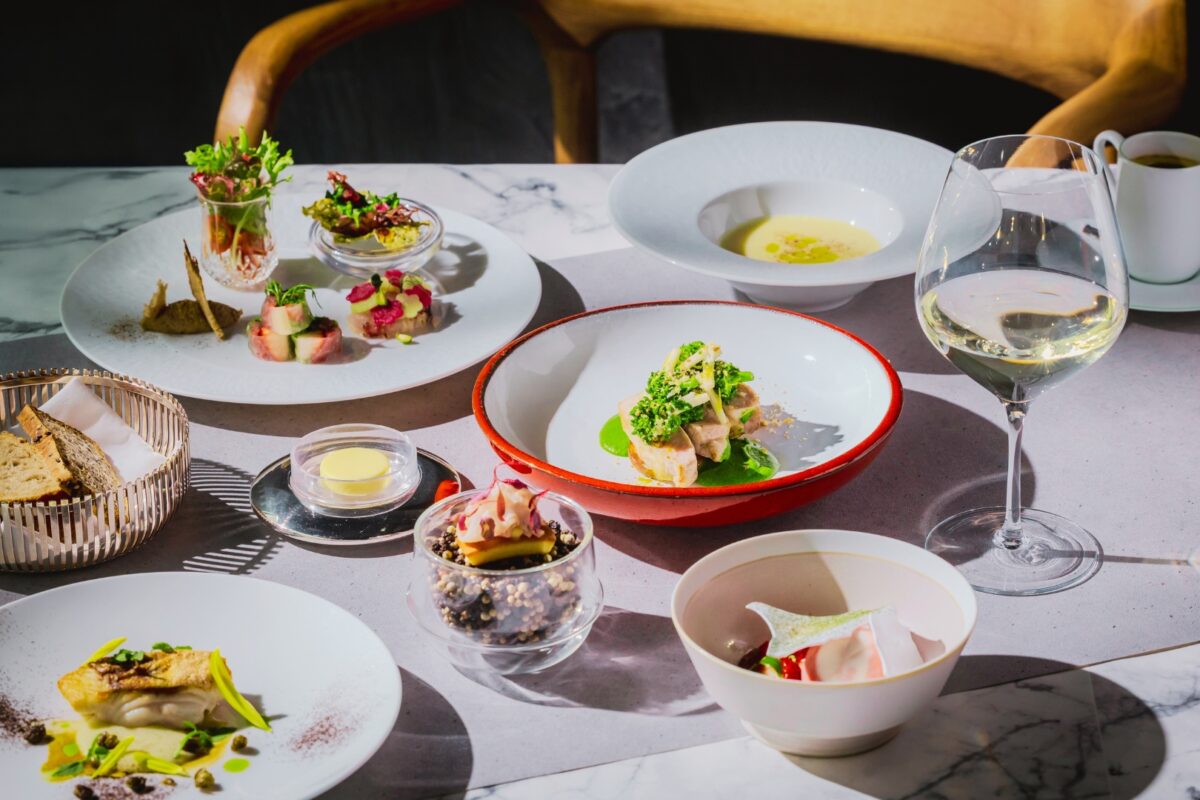 Riverside SPRING Lunch ── 桂川と渡月橋を望む特等席で、春を味わう