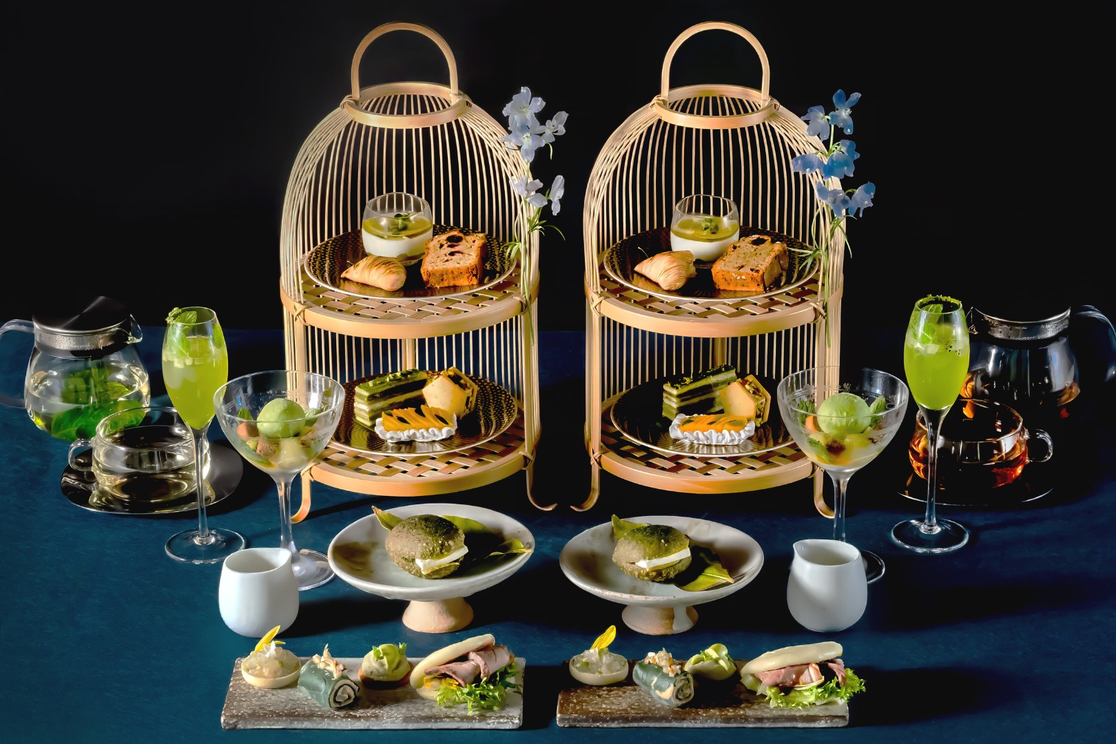 みずみずしい新緑に包まれる嵐山の情景を一皿一皿に映し出したかのような、初夏限定のアフタヌーンティーが登場。